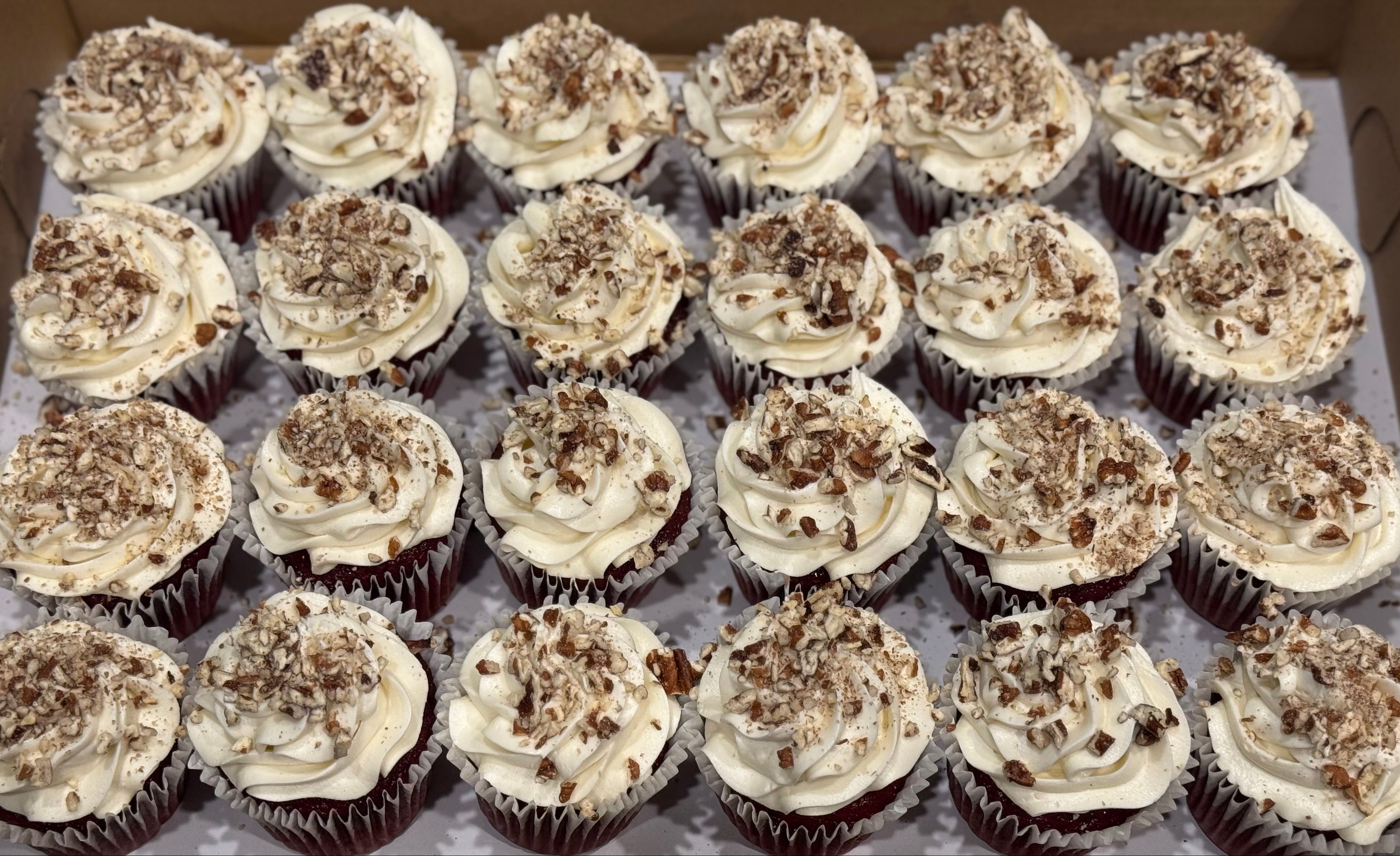 Classic Cupcakes (1 Dozen)